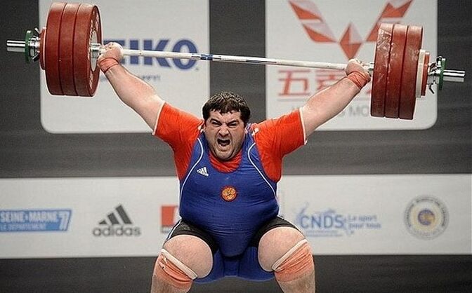 weight lifting as a provoking factor in the development of lumbar osteochondrosis